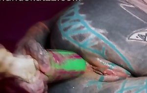 Neptune's tattooed dreadgirl plays anal