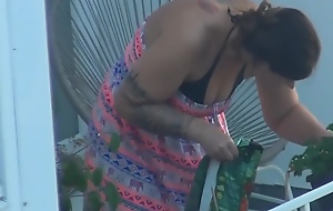 Spy BBW milf measure at balcony collateral to take off her gladsome rags