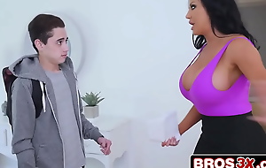 Angry milf fucking her stepson hard - sybil stallone