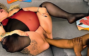chubby mature squirting Cyclopean while she gets fisted