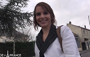 Wild porn casting of a young waitress Alyzee 23 years old